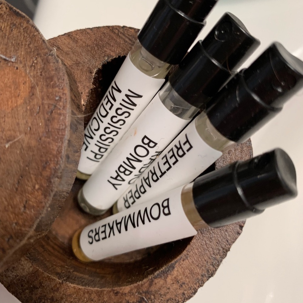 D.S and Durga sample fragrances: wood sample set